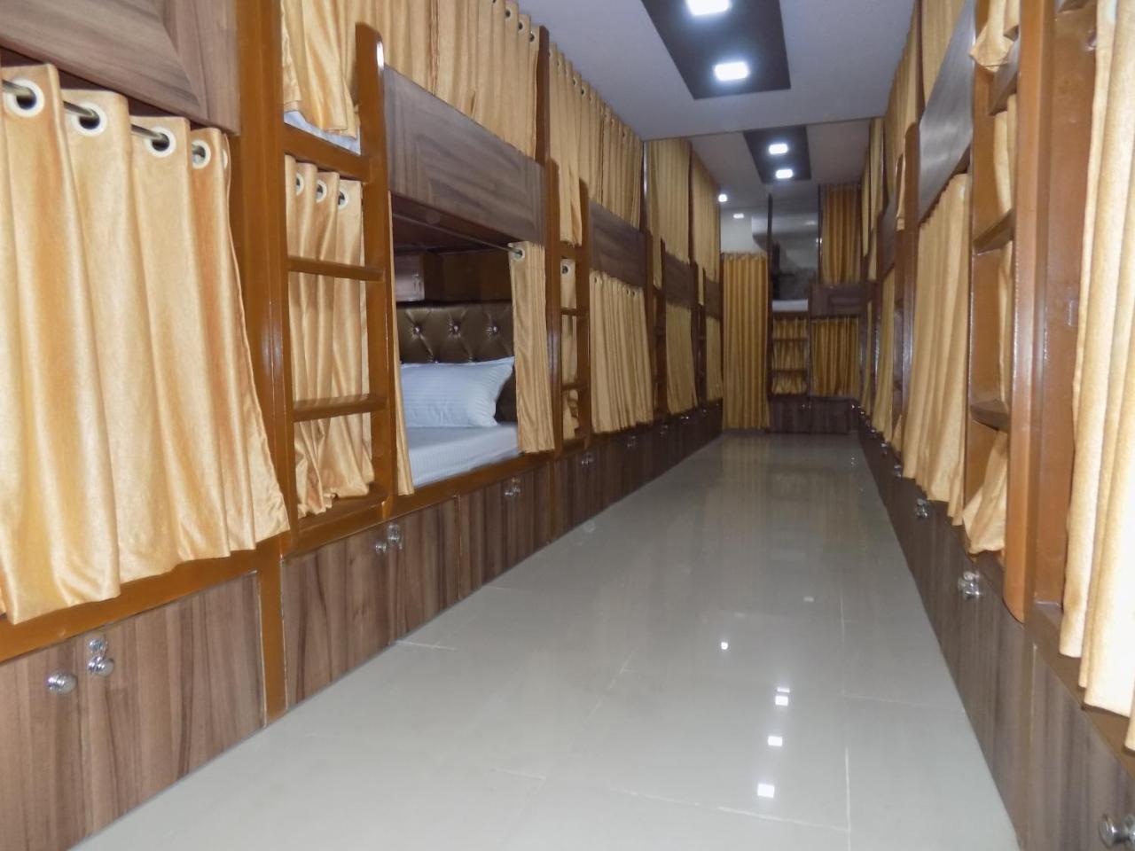Metro Inn Dormitory Bombay Exterior foto